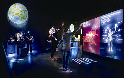 小空间里的大赢家 光峰超短焦激光工程投影机