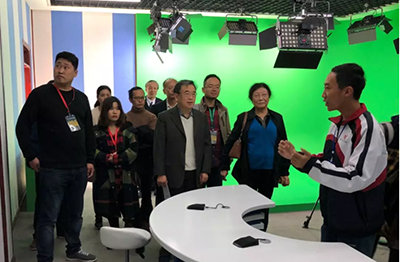 贵州阳光校园“创新办学理念，校园电视台风景独好”
