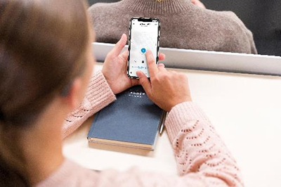 森海塞尔MobileConnect帮助听力受损的学生，体验更具包容性的教育