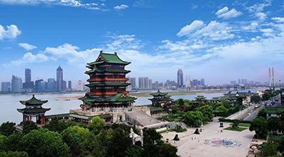 英雄城南昌:新兴科技入校园,智慧教育绽新颜!