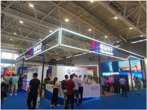 全球首发P0.4倒装COB显示屏!顶尖技术引领超高清微小间距显示