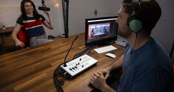 疫情期间如何用Roland VR-1HD进行网络会议及个人直播?